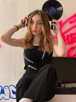 Встречусь сегодня после работы, хочу близости, мне 24 – Фото 2