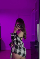 Молодая девушка, хочу приятных эмоций и внимания. Ищу мужчину, который знает, чего хочет.